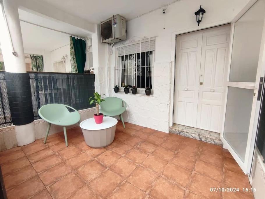 La Casita, A 2 Min A Pie De La Playa! Villa ซานตาโปลา ภายนอก รูปภาพ